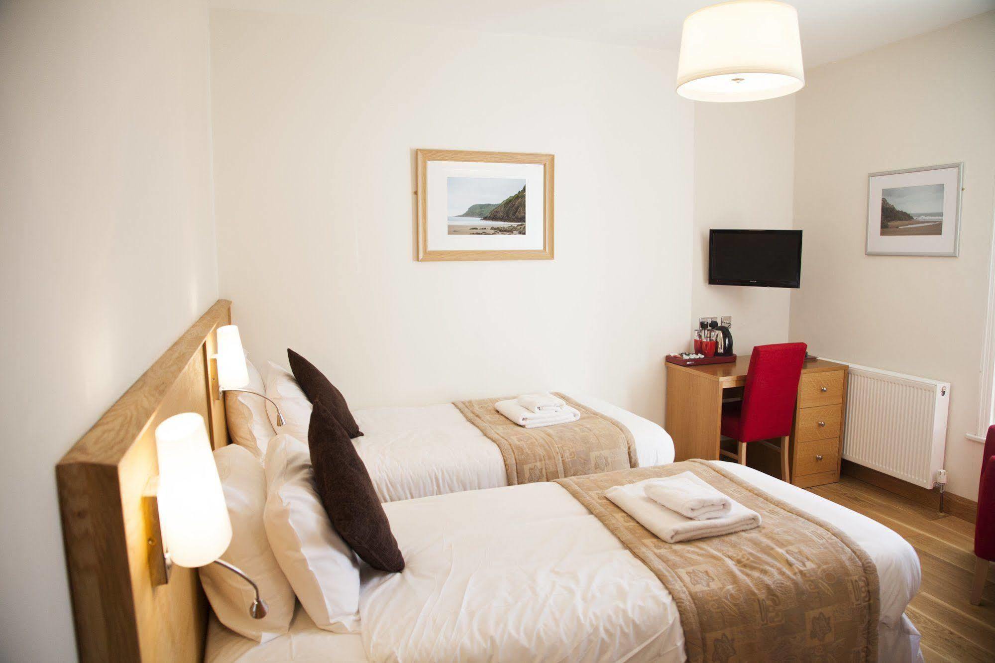 Somerfield Lodge Swansea Buitenkant foto